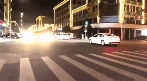 8299d5_656910b72ddf41a5938ac676678ce10f_mv2.gif